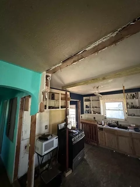Kitchen - 269 E 1300 North Rd, Onarga, IL 60955 photo 3 of 3