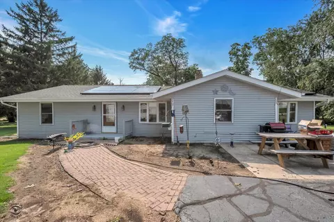 257 S Jackson Rd, Pecatonica, IL 61063