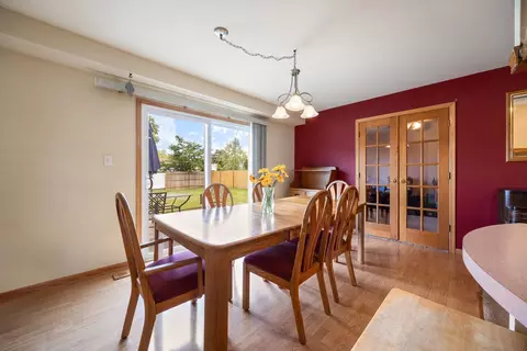 Dining - 1470 Devonshire Ln, Hoffman Estates, IL 60169 photo 1 of 2