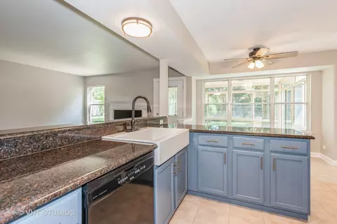 Kitchen - 1414 Eliot Trl, Elgin, IL 60120 photo 1 of 3