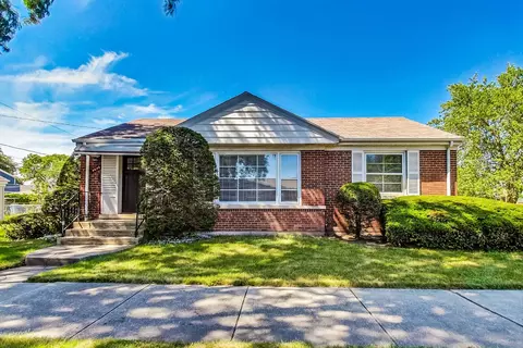 4040 W Rosemont Ave, Chicago, IL 60646