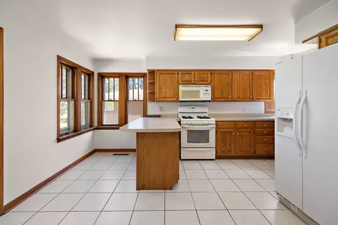 818 N Main Ave, Kankakee, IL 60901 photo 5