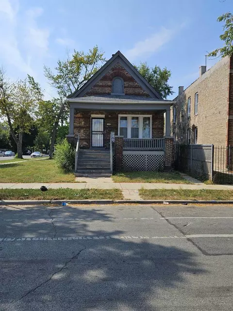 11222 S State St, Chicago, IL 60628 photo 1