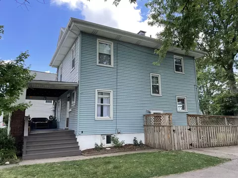 513 E Mulberry St, Bloomington, IL 61701 photo 4