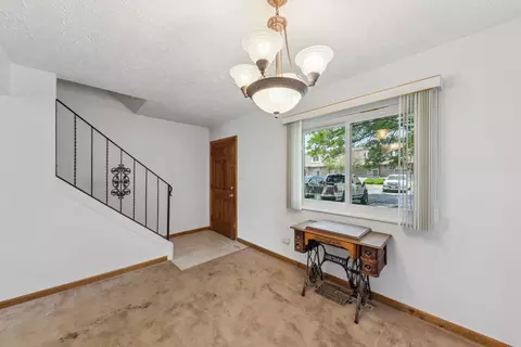 Entry Way - 1119 S Curtis Ave #E53, Kankakee, IL 60901 photo 1 of 1