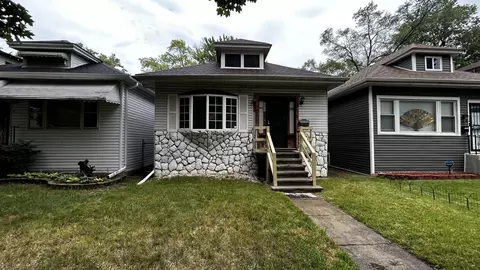 7835 S Oglesby Ave, Chicago, IL 60649