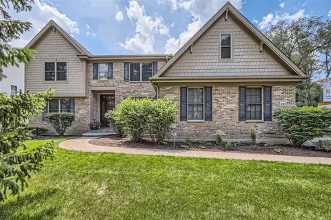 221 E Foster St, Arlington Heights, IL 60005