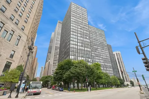 860 N Lake Shore Dr #19K, Chicago, IL 60611