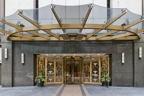 111 E Chestnut St #30G, Chicago, IL 60611