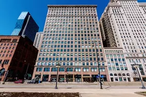 330 S Michigan Ave #1902, Chicago, IL 60604