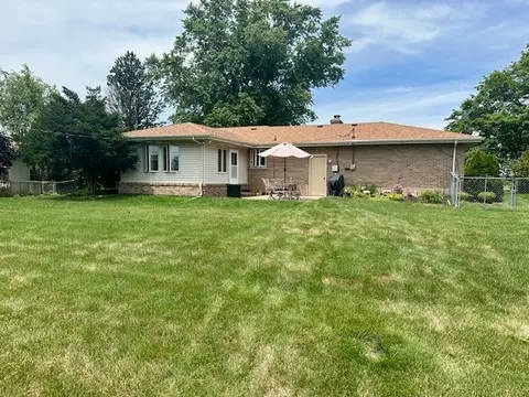 Exterior - 1364 W Tower Rd, Kankakee, IL 60901 photo 5 of 5
