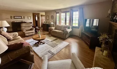 Living - 1364 W Tower Rd, Kankakee, IL 60901 photo 3 of 4