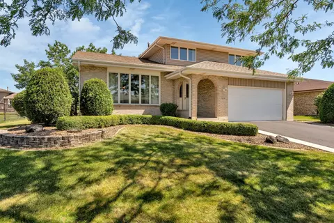 8106 Justin Ct, Tinley Park, IL 60477