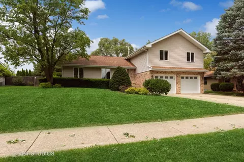 1209 Andrea Dr, New Lenox, IL 60451