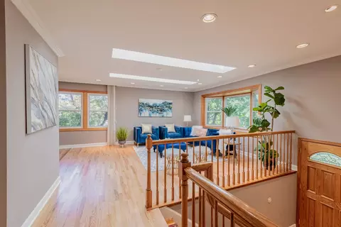 Other - 945 Heather Ln, Hoffman Estates, IL 60169 photo 1 of 5