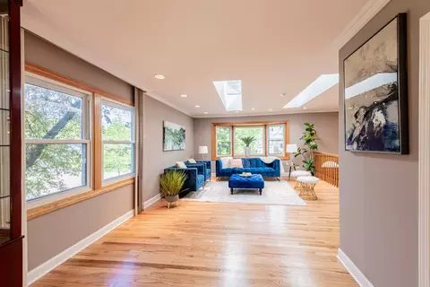 Other - 945 Heather Ln, Hoffman Estates, IL 60169 photo 2 of 5