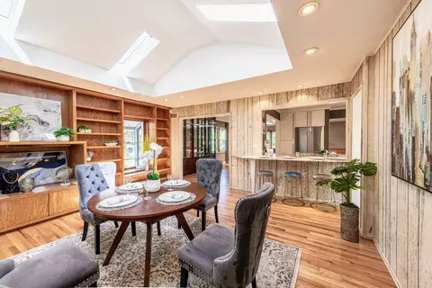 Dining - 945 Heather Ln, Hoffman Estates, IL 60169 photo 4 of 4