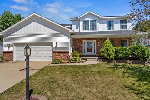 802 S Jody Dr, Mahomet, IL 61853