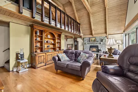 Living - 2709 Sterling Dr, Mchenry, IL 60050 photo 5 of 9