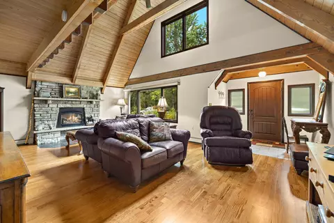 Living - 2709 Sterling Dr, Mchenry, IL 60050 photo 1 of 9