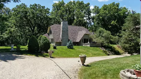 Exterior - 2709 Sterling Dr, Mchenry, IL 60050 photo 4 of 16