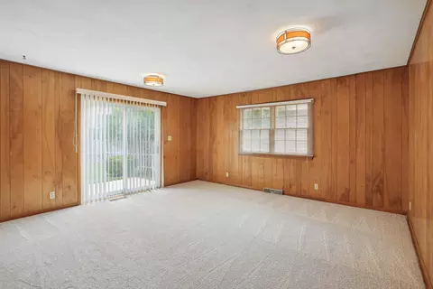 1212 Devonshire Dr, Champaign, IL 61821 photo 24