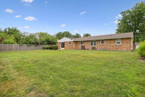 1212 Devonshire Dr, Champaign, IL 61821 photo 29