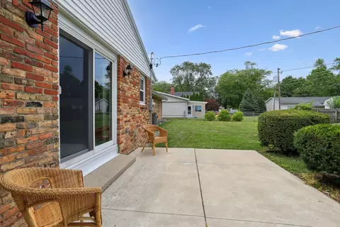1212 Devonshire Dr, Champaign, IL 61821 photo 26