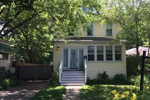1027 Green Bay Rd, Wilmette, IL 60091