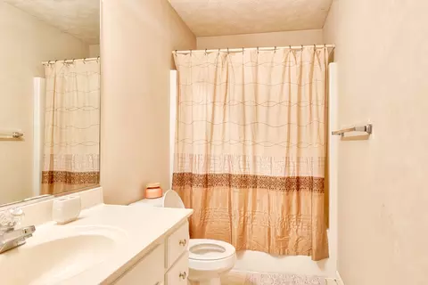 331 Fieldcrest Ct, Normal, IL 61761 photo 25