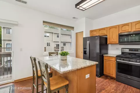 31575 Tall Grass Ct, Lakemoor, IL 60051 photo 6