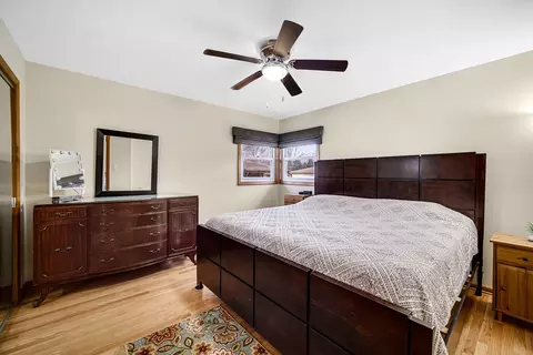 Bedroom - 649 W Ronald Dr, Addison, IL 60101 photo 3 of 4