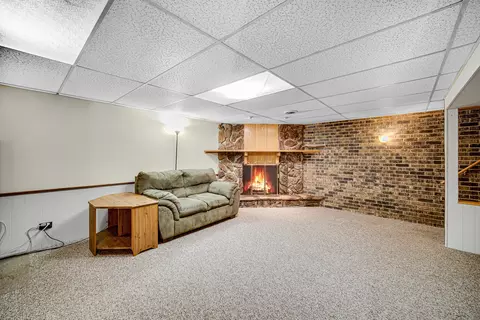 Other - 649 W Ronald Dr, Addison, IL 60101 photo 4 of 8