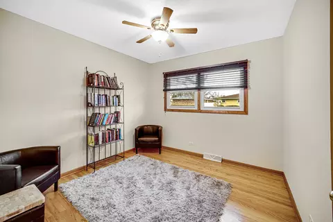 Bedroom - 649 W Ronald Dr, Addison, IL 60101 photo 1 of 4