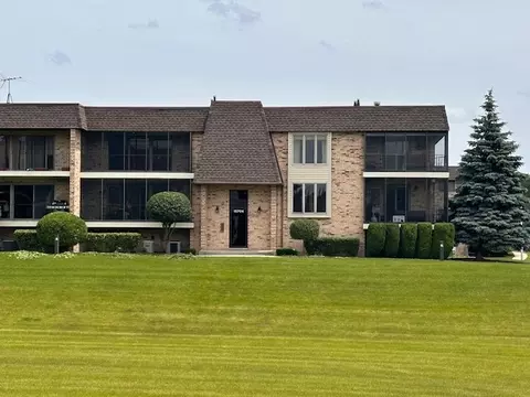 15704 Foxbend Ct #2S, Orland Park, IL 60462