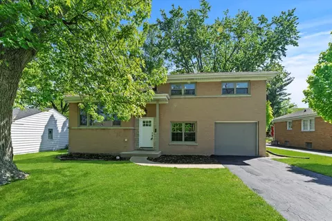 633 Lehigh Ave, Glenview, IL 60025