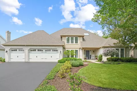 1430 Frenchmans Bend Dr, Naperville, IL 60564