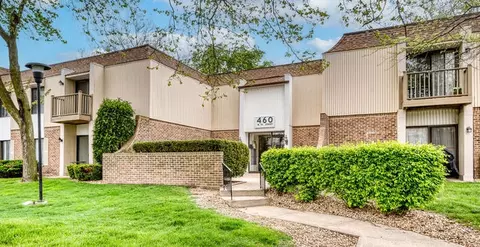 460 74th St #S-201, Downers Grove, IL 60516