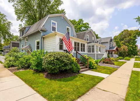 430 E Liberty Dr, Wheaton, IL 60187 photo 2