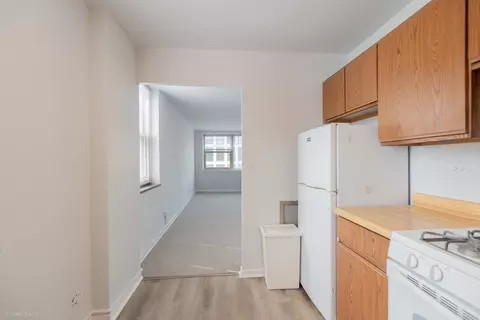 Kitchen - 253 E Delaware Pl #23B, Chicago, IL 60611 photo 1 of 3