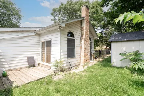 Exterior - 219 E 11th St, Lockport, IL 60441 photo 7 of 8