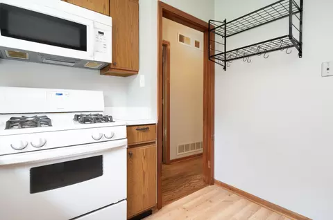 Entry Way - 219 E 11th St, Lockport, IL 60441 photo 1 of 1