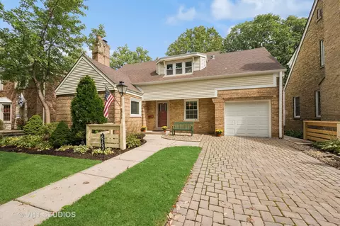 6753 N Sioux Ave, Chicago, IL 60646