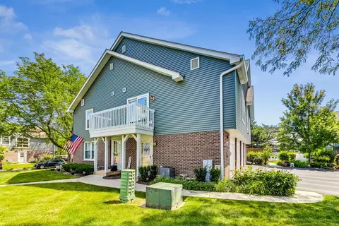 2765 Weeping Willow Dr #D, Lisle, IL 60532
