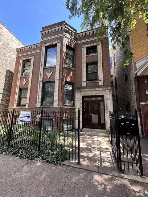 1057 N Leavitt St, Chicago, IL 60622