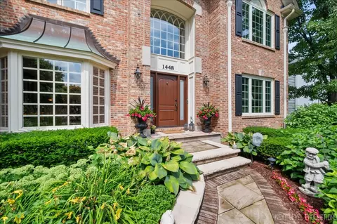 1448 Eagle Brook Dr, Geneva, IL 60134 photo 2
