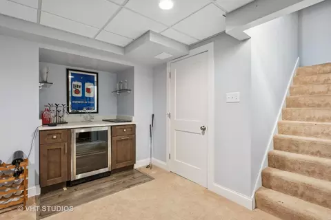 Entry Way - 1242 Croydon Ct, Wheaton, IL 60189 photo 2 of 2