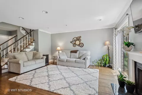 Living - 1242 Croydon Ct, Wheaton, IL 60189 photo 1 of 1