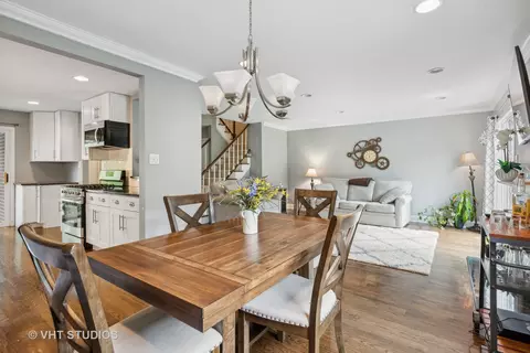 Dining - 1242 Croydon Ct, Wheaton, IL 60189 photo 1 of 1