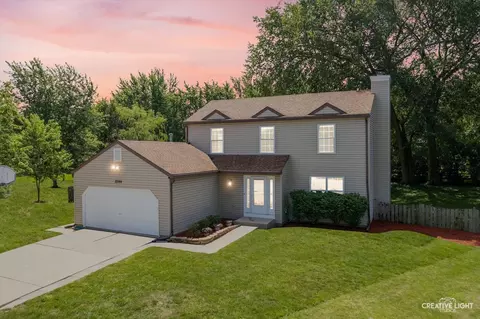 3 S199 Harvest Ct, Warrenville, IL 60555